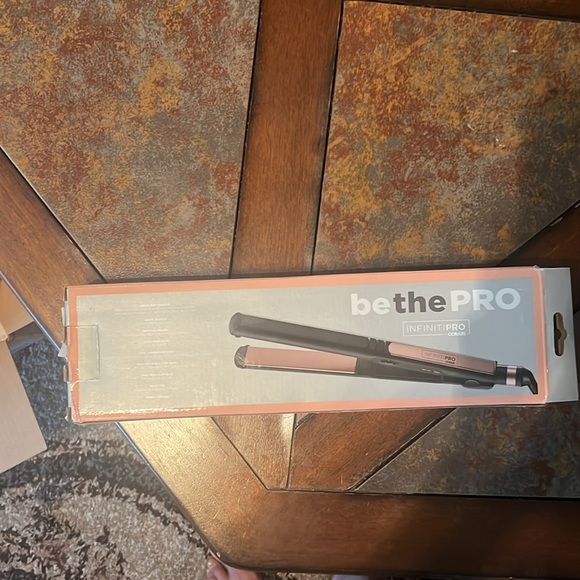 Infinity pro flat iron, new in box - Picture 5 of 7